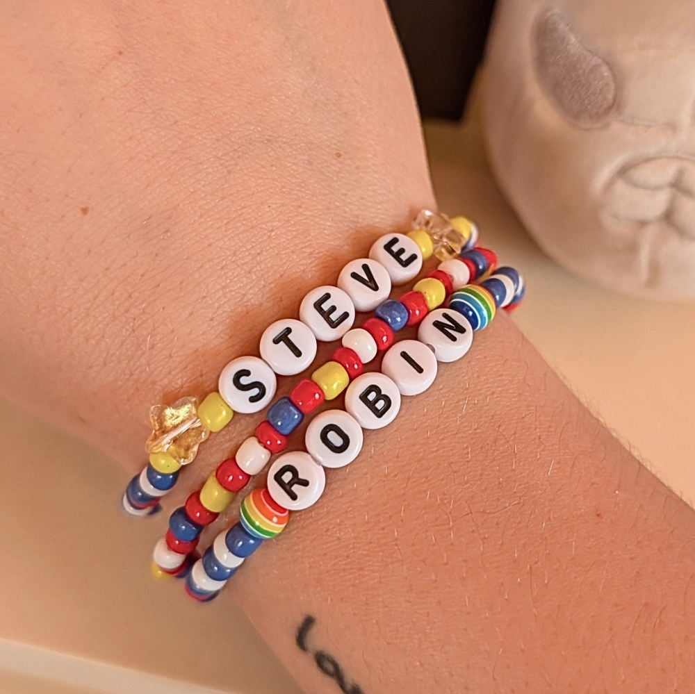Stranger Things Inspired Bracelet Set, Steve And Robin, Scoops Ahoy - Picture 2 of 5